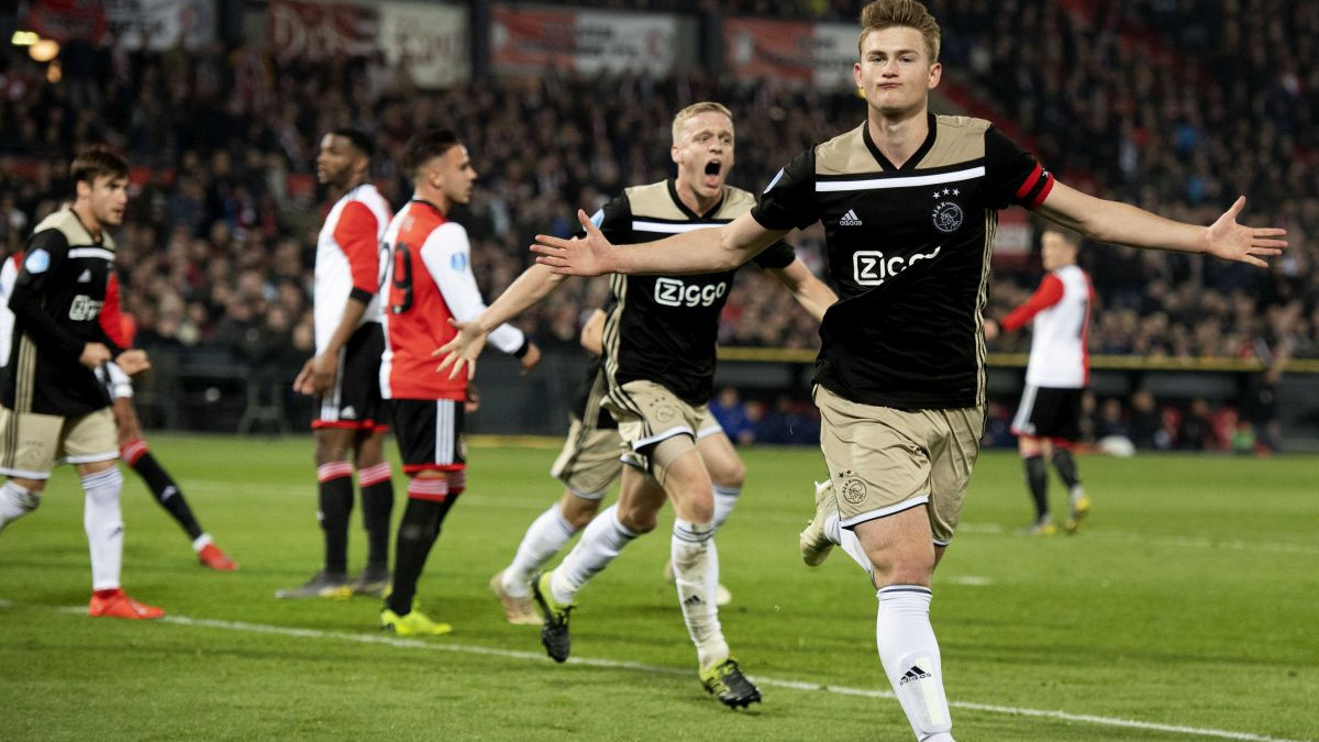Ajaxov dragulj odabrao novi klub: Matthijs de Ligt potpisuje ugovor sa Barcelonom do 2024. godine!
