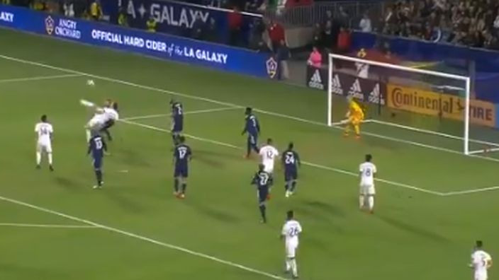 Zlatan Ibrahimović zabio gol škaricama i ostavio bez teksta fudbalski svijet!