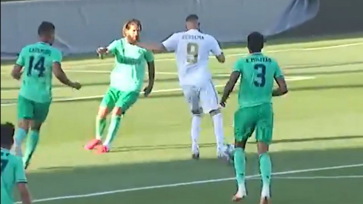 Benzema je toliko istrzao Ramosa da je kapiten Reala pao na zadnjicu