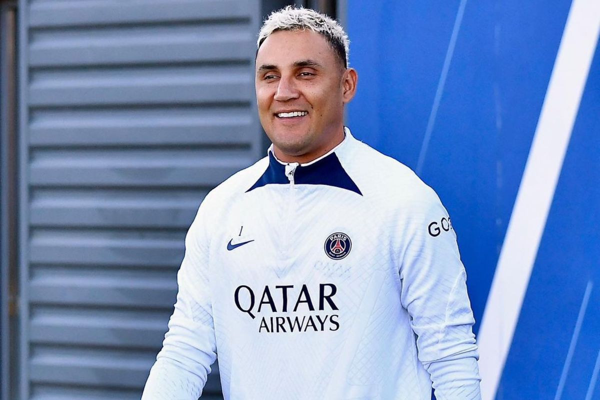 Golmana PSG-a kritičari proglasili debelim, on skinuo majicu i začepio im usta