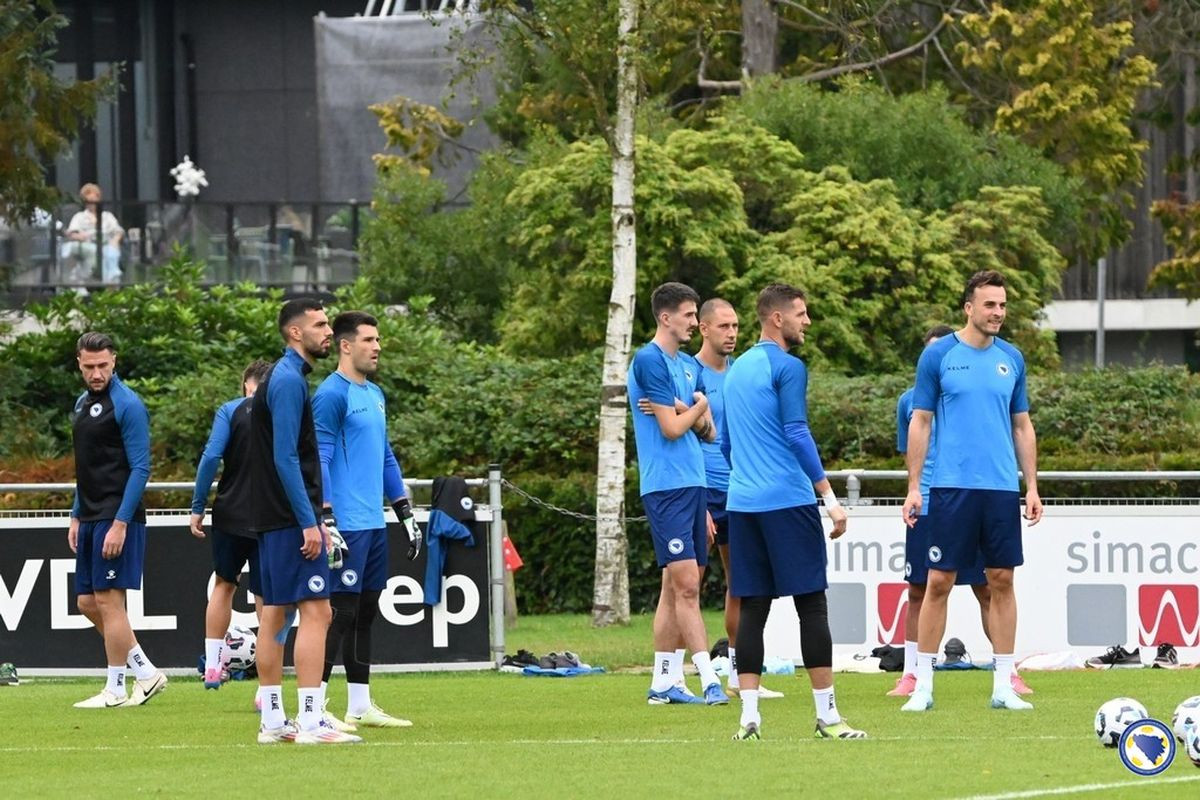 Reprezentativci BiH odradili i drugi trening u Eindhovenu Reprezentativci BiH odradili i drugi trening u Eindhovenu