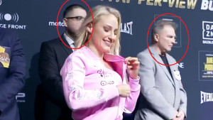 Bombarderka se skinula i pokazala čime raspolaže, mnogi nisu smjeli da pogledaju njeno "oružje"