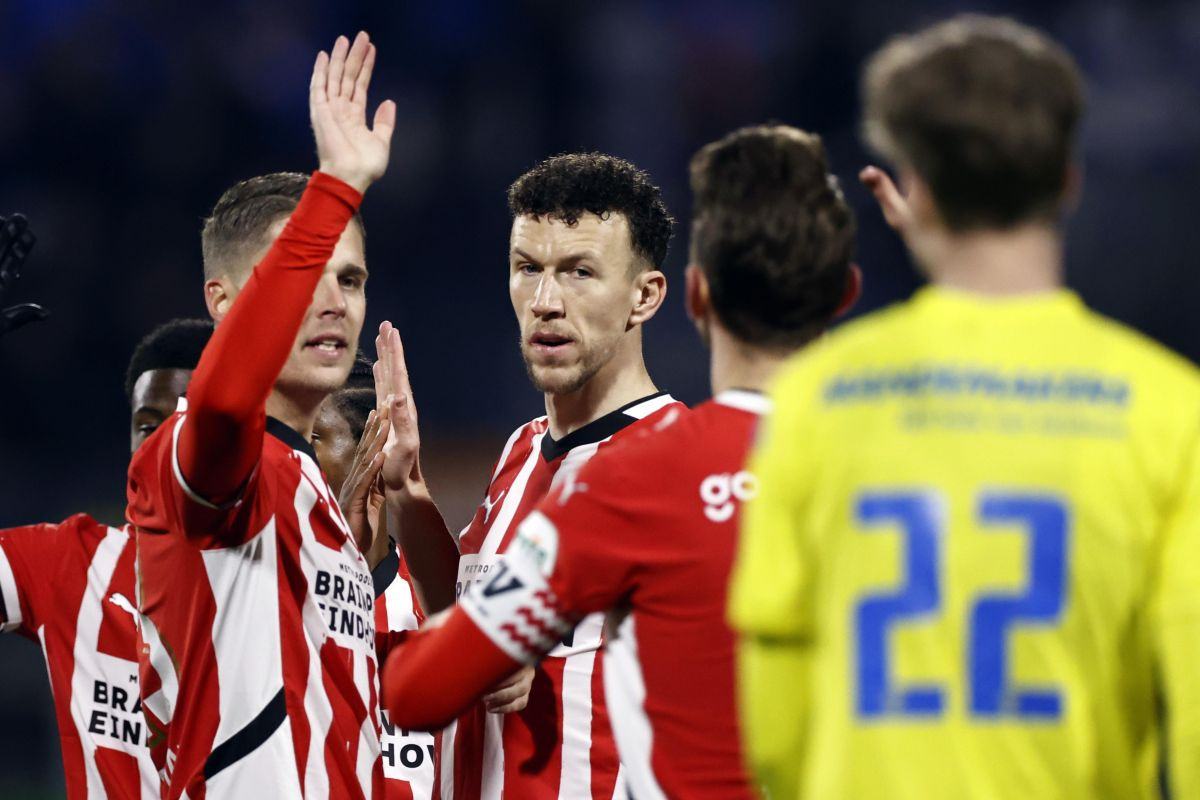 Ono što je Ivan Perišić uradio Barci nije niko nikad, bruje o pozivu Hrvata: "Do 30. juna morate..." Ono što je Ivan Perišić uradio Barci nije niko nikad, bruje o pozivu Hrvata: "Do 30. juna morate..."