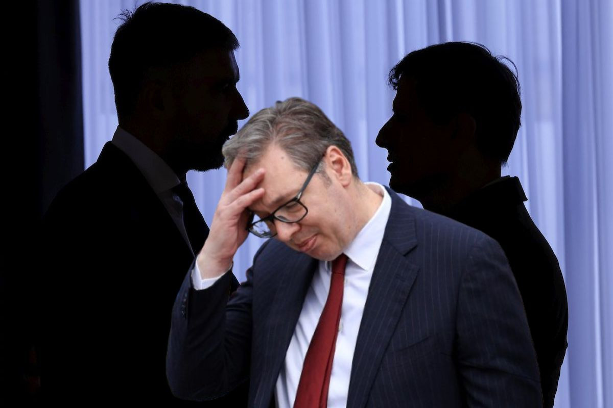 Narod legendu proglasio crvom i izdajnikom zbog Vučića, od sramote odlazi: "Može dobiti jedino BiH" Narod legendu proglasio crvom i izdajnikom zbog Vučića, od sramote odlazi: "Može dobiti jedino BiH"