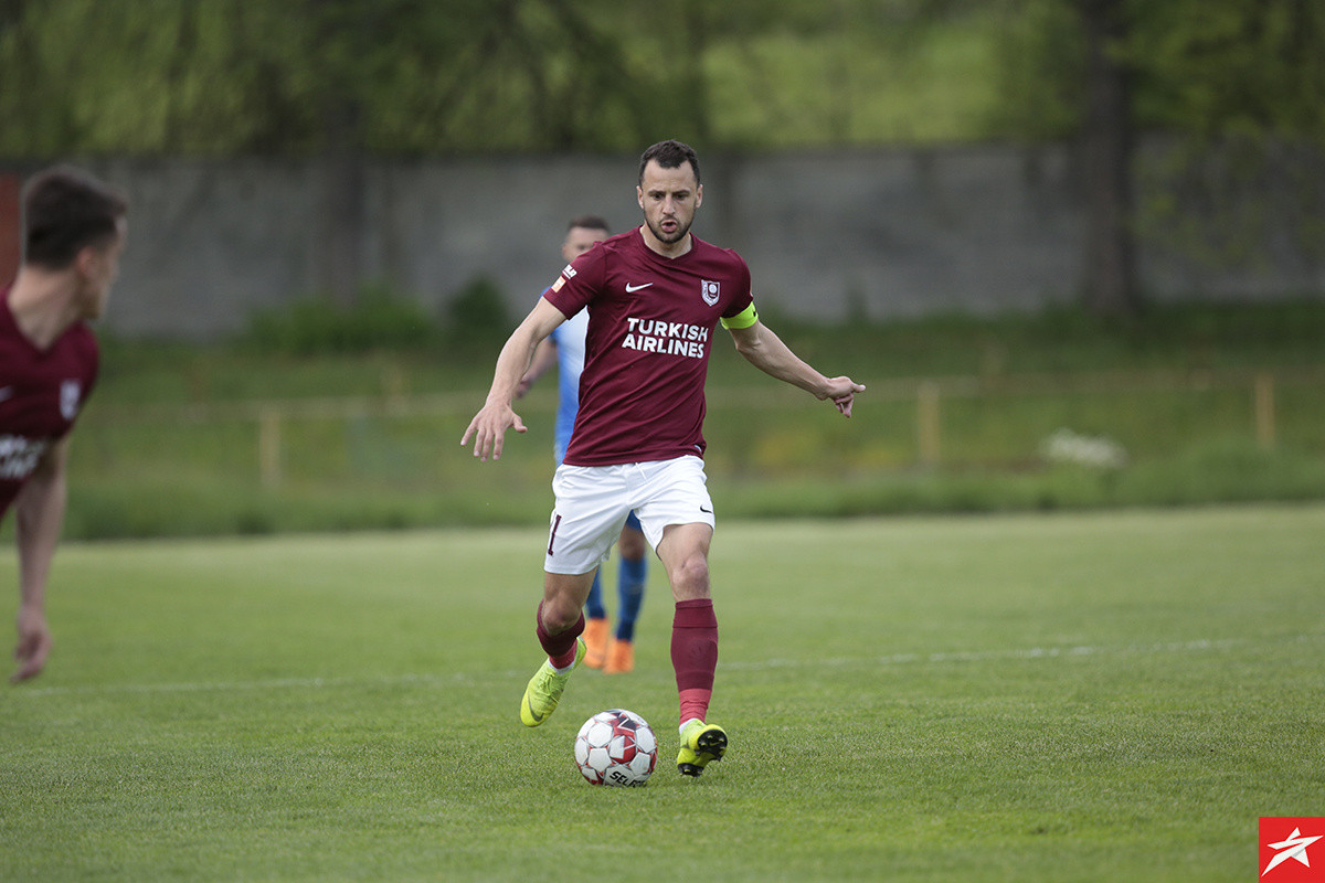 Oglasili se iz FK Sarajevo: Zbog birokratske procedure odgođen odlazak na pripreme Oglasili se iz FK Sarajevo: Zbog birokratske procedure odgođen odlazak na pripreme
