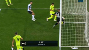 Najveća preVARa od uvođenja tehnologije: Iz jednog ugla gol, iz drugog nije!