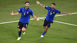 Barcelona se pojačava iz Napolija