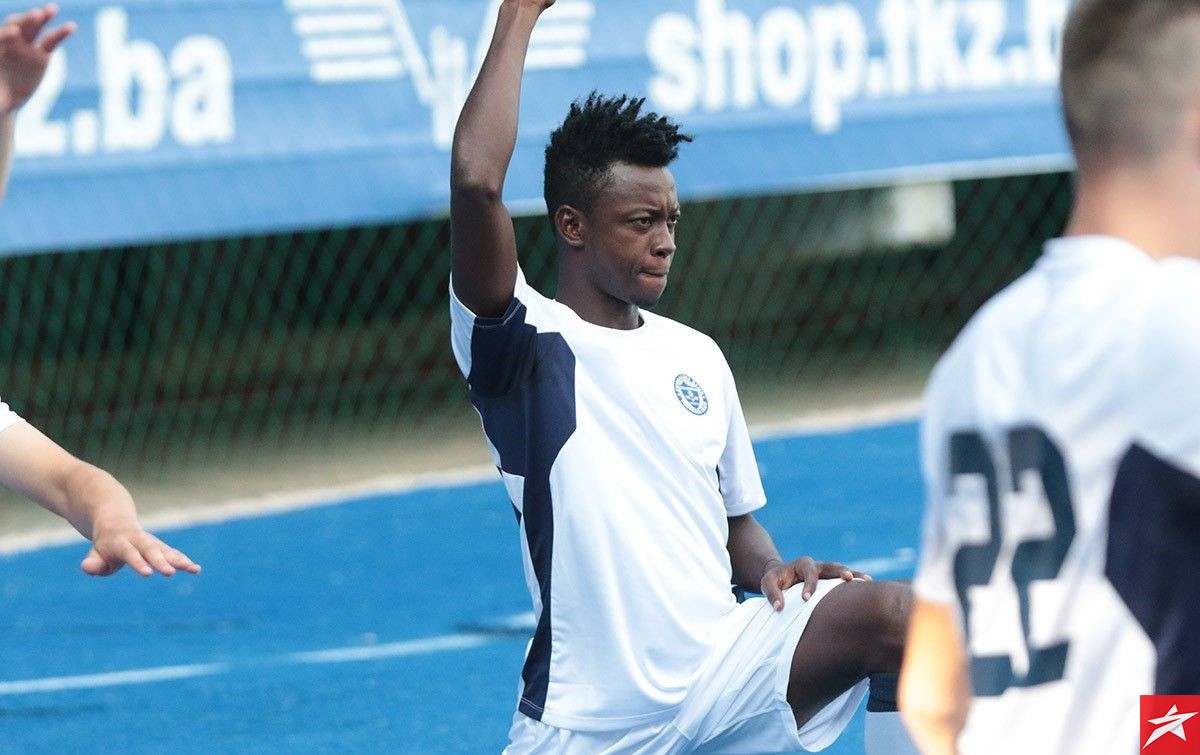 Abubakar Salifu na probi u FK Å½eljezniÄar