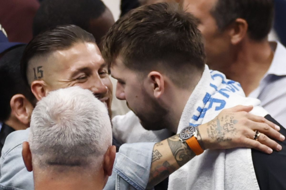 Proradila balkanska krv: Luka Dončić odmah zabio nož u leđa Dallasu, šokirao ih je prvim potezom Proradila balkanska krv: Luka Dončić odmah zabio nož u leđa Dallasu, šokirao ih je prvim potezom