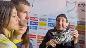 Nana je stajala pored Džeke s jasnom željom, reakcija Dijamanta tjera suze na oči!