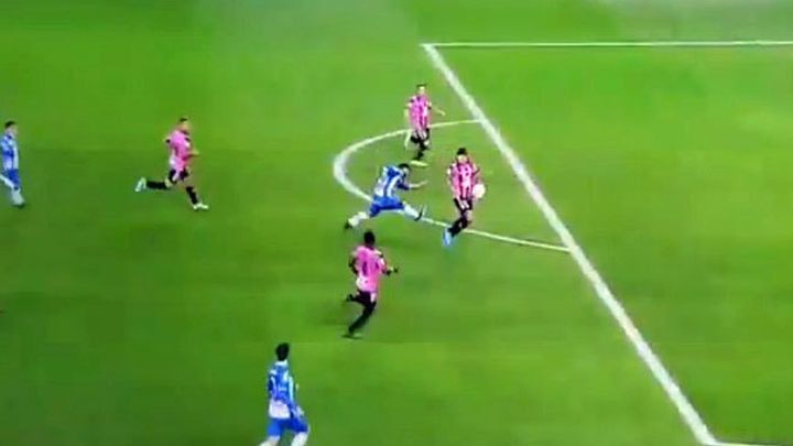 Nije vidio Messijev gol, a večeras je dosudio penal za pamćenje