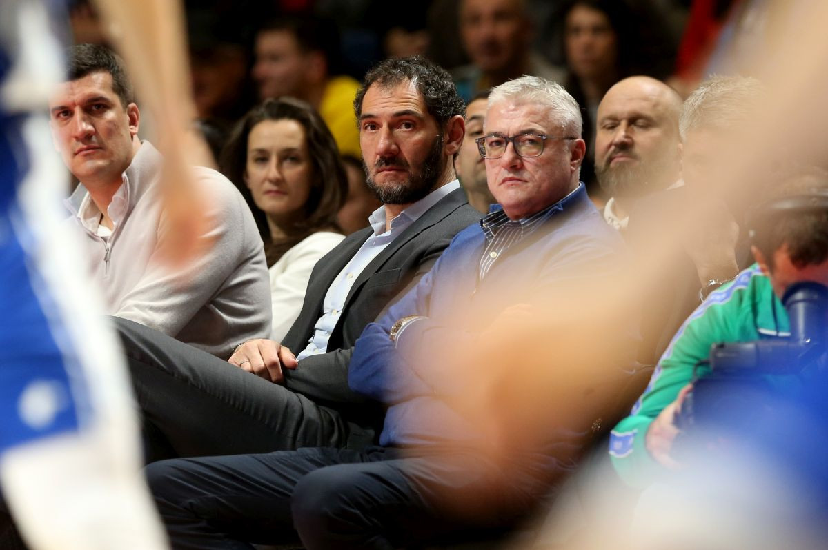 Mutne radnje: Danilović izazvao potres u srpskoj košarci, Vučić odabrao čovjeka koji izaziva gnjev