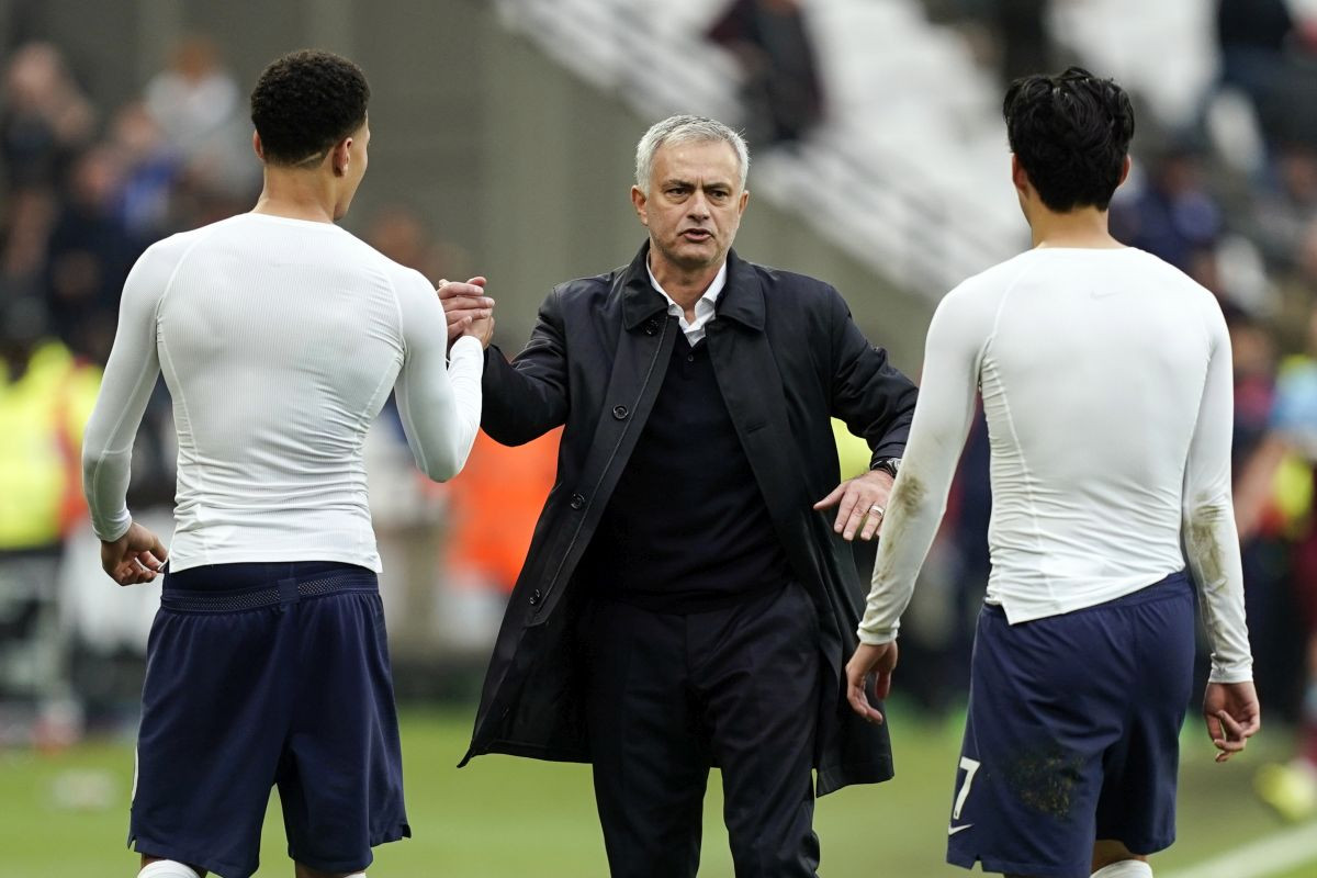Jose Mourinho nakon pobjede: Emotivno su potrošeni, a onda im je došao i novi menadžer Jose Mourinho nakon pobjede: Emotivno su potrošeni, a onda im je došao i novi menadžer