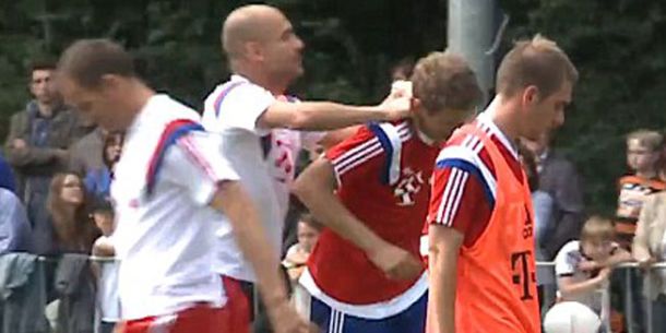 Incident na treningu Bayerna: Guardiola &quot;davio&quot; Mullera