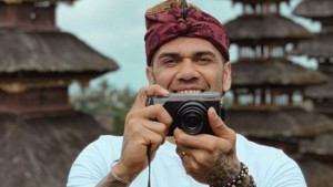 Alves slikao suprugu golu: Obožava da mi ovo radi...