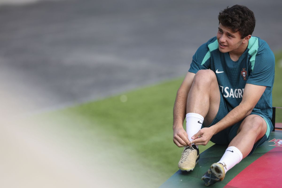 Joao Neves na odmoru saznao da će ga Benfica prodati, velikan plaća 70 miliona eura Joao Neves na odmoru saznao da će ga Benfica prodati, velikan plaća 70 miliona eura
