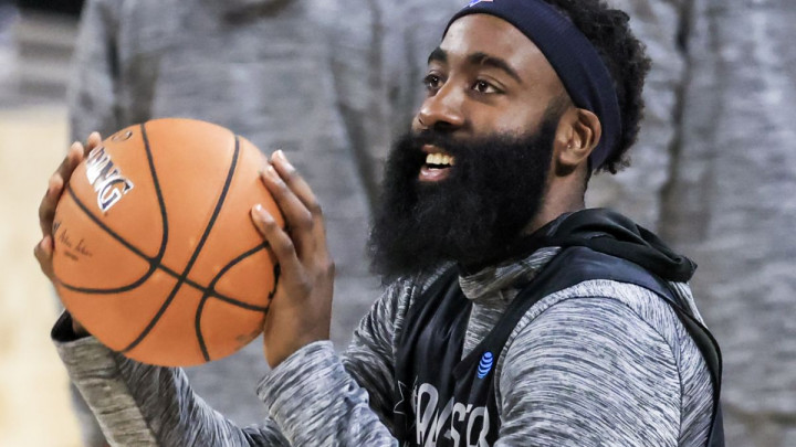 Harden ispljuvao Giannisa: I ja bih volio da sam tako visok i da samo zakucavam