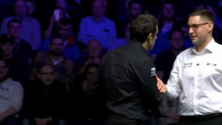 Ronnie O'Sullivan odbio da se pozdravi sa sudijom: Zašto me diraš rukom?