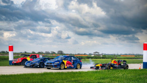 F1 bolid, reli automobil, "drift mašina" i Pro4 pickup u utrci kakvu dosad niste vidjeli