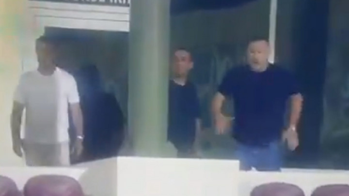 Ovo se može vidjeti samo u Turskoj: Predsjednik Trabzonspora utrčao na teren i izazvao tuču