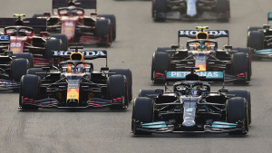 Nezapamćena drama: Verstappen u posljednjem krugu prestigao Hamiltona i osvojio titulu