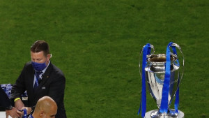 Šta je Guardiola uradio sa srebrenom medaljom? Sjajni stručnjak treba biti putokaz svima!