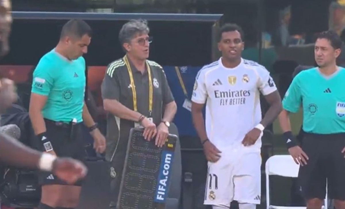 Mislili su da Rodrygo uopšte neće igrati, ali Alonso je našao još gori način mu pokaže ko je gazda Mislili su da Rodrygo uopšte neće igrati, ali Alonso je našao još gori način mu pokaže ko je gazda