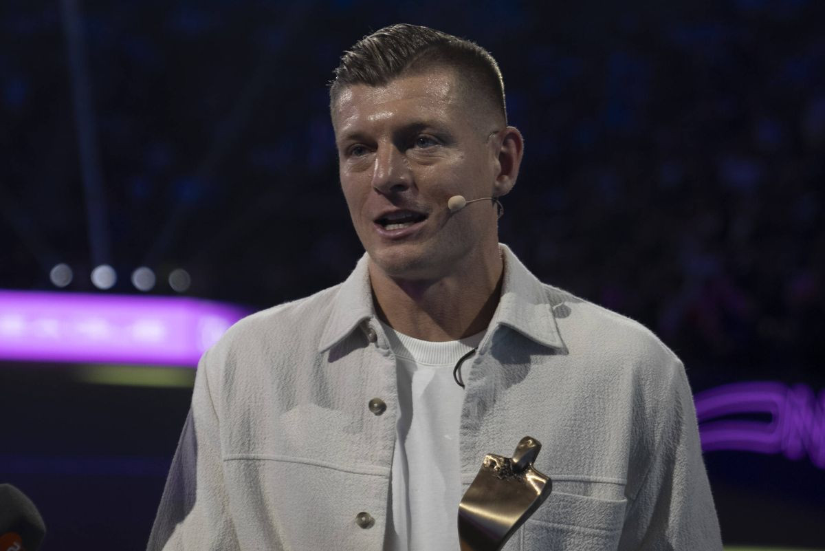 Toni Kroos bi 'desetku' Reala umjesto Luki Modriću dao drugom čovjeku: "Ovaj dečko će da..." Toni Kroos bi 'desetku' Reala umjesto Luki Modriću dao drugom čovjeku: "Ovaj dečko će da..."