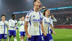 Iz Schalkea zbog Muslića i Katića pustili Šabana Šaulića i progovorili bosanski jezik!