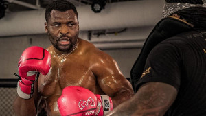 UFC hladnokrvno šutnuo šampiona: "Sad može raditi šta hoće"