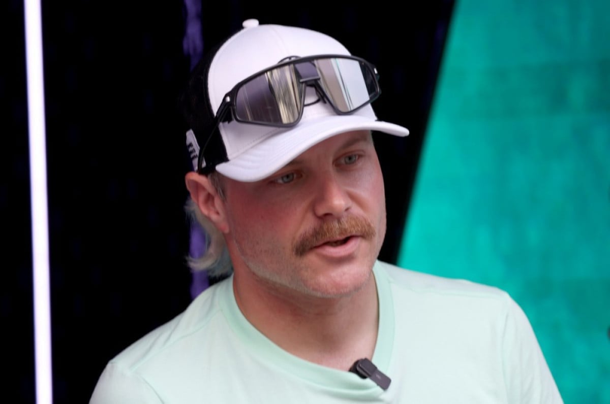 Bottas zabija nož u leđa Hamiltonu i odlazi pomoći ljutitom rivalu? Bottas zabija nož u leđa Hamiltonu i odlazi pomoći ljutitom rivalu?