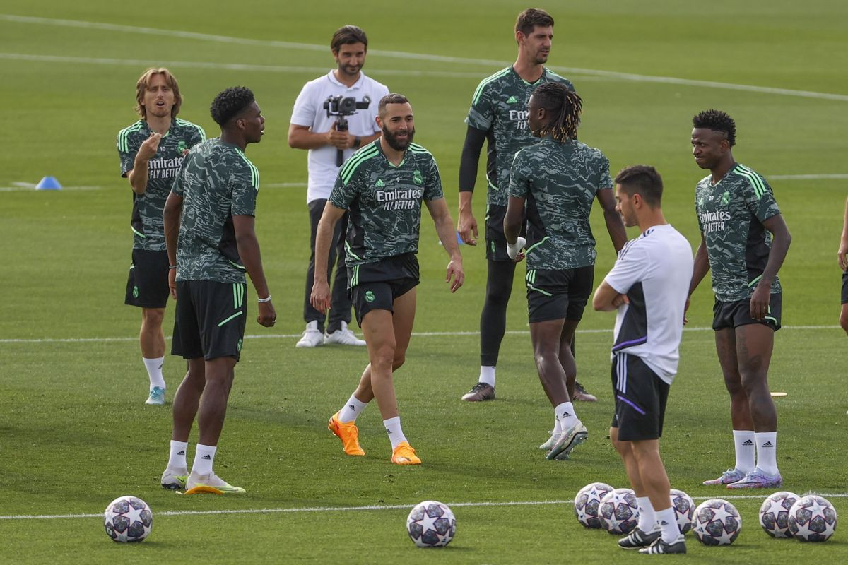 Benzema pružio podršku Viniciusu, ali žestoka poruka Camavinge sve iznenadila Benzema pružio podršku Viniciusu, ali žestoka poruka Camavinge sve iznenadila