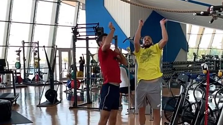 Đoković s Ronaldom vježbao nebeski skok, a onda se "obračunao" s Džumhurom
