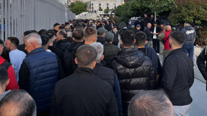 Epski šamar Srbima! Dok u Srbiji bježe iz Beograda, u Prištini se dešavaju nerealne scene