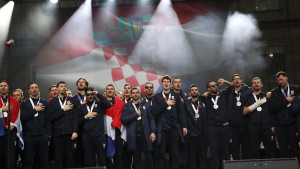 Dvije prijateljice poludjele za hrvatskim rukometašem: "Uzmi koju god želiš"
