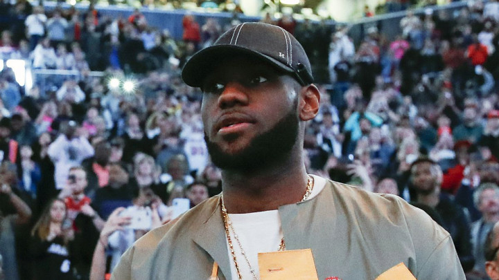 "Kralj" uskoro na trejd listi: LeBron i Jokić postaju saigrači?