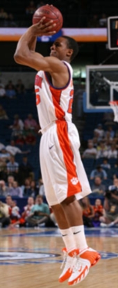 Cliff Hammonds potpisao za Igokeu Cliff Hammonds potpisao za Igokeu