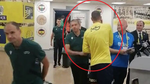 Video koji oduševljava svijet: Svi su vidjeli šta je gospodin Edin Džeko uradio igračima Zimbrua!