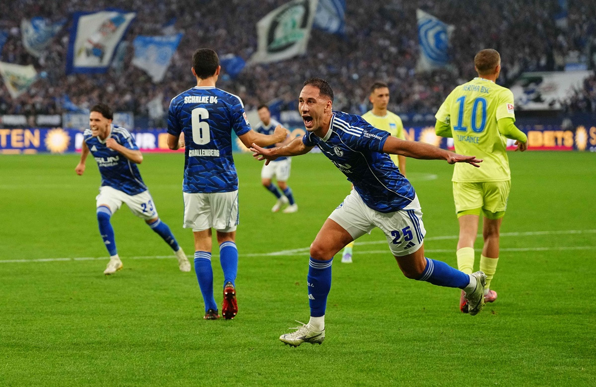 Nikola Katić dobio nagradu za sjajan debi - Izabran je u tim kola 2. Bundeslige Nikola Katić dobio nagradu za sjajan debi - Izabran je u tim kola 2. Bundeslige