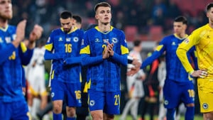 Bh. reprezentativac u suzama, klubu prijeti najgore dok hiljade navijača želi da izađe na ulice