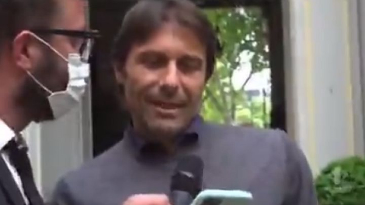 Gospodska reakcija Contea kada mu je novinar pokazao da je Mourinho novi trener Rome