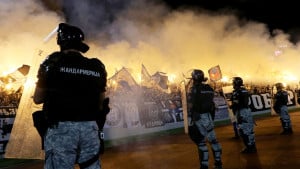 Beograd ne spava već sedmicama, udar na Grobare kakav se ne pamti, policija na nogama!