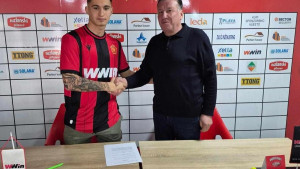 Talentovani 19-godišnjak predstavljen na Tušnju: Aleksa Raca novi igrač FK Sloboda