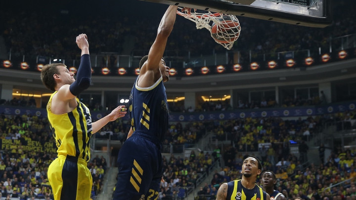 Real deklasirao Fenerbahce u Istanbulu
