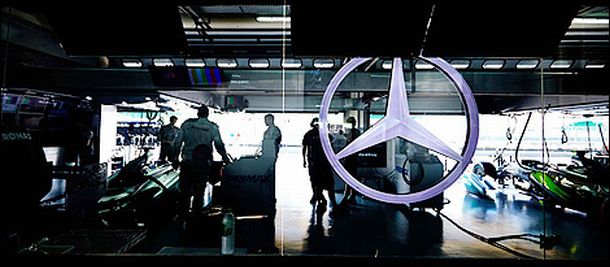 U Mercedesu održan sastanak, Rosberg prihvatio krivicu
