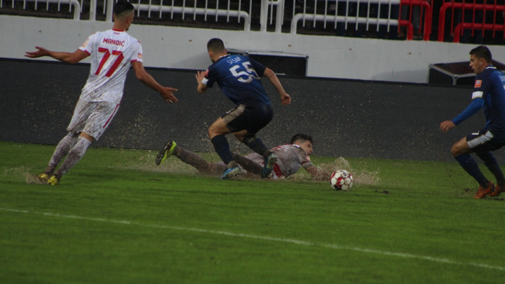 Meč odigran u katastrofalnim uslovima: HŠK Zrinjski razbio FK Tuzla City