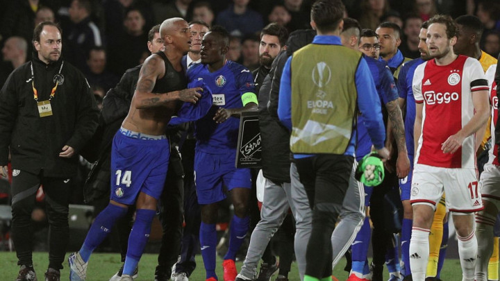 Getafe iskoristio naivnost Ajaxove odbrane i stekao veliku prednost, remiji u Danskoj i Rumuniji