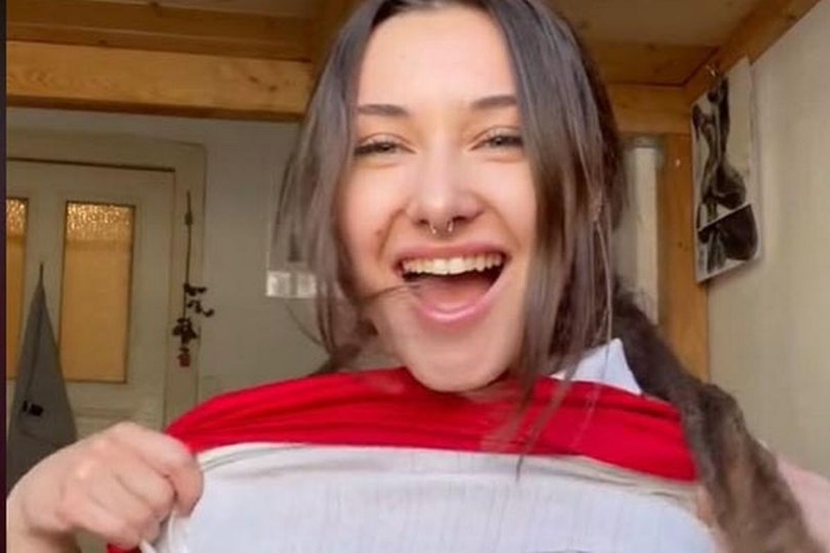 Djevojka u dresu Arsenala je zvijezda TikToka, no katkad pretjuje sa snimcima