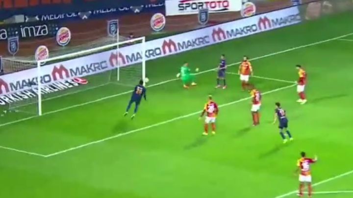 Adebayor se ušetao u gol Galatasarayja