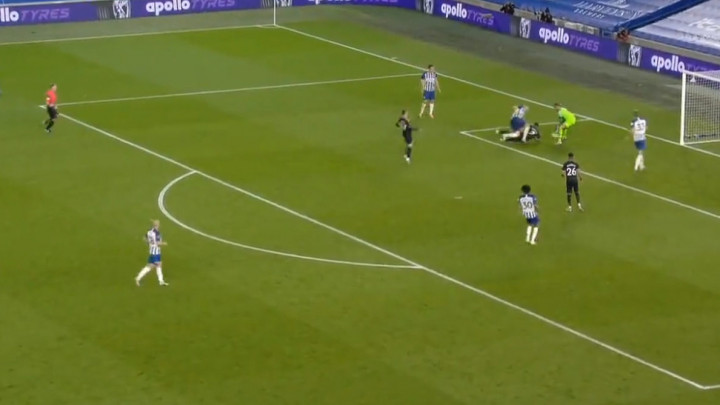 Sterling zabio gol, ali nije mogao da se ne smije zbog načina na koji je to uradio